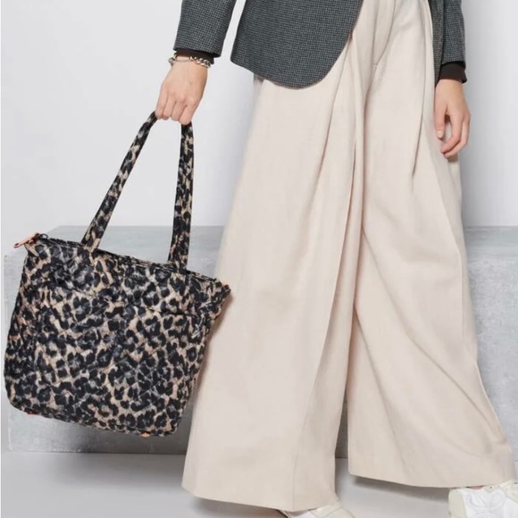 MZ WALLACE METRO QUATRO TOTE QUILTED BAG NWOT - Picture 14 of 14